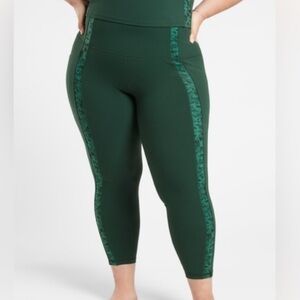 Athleta salutation stash pocket 2 leggings